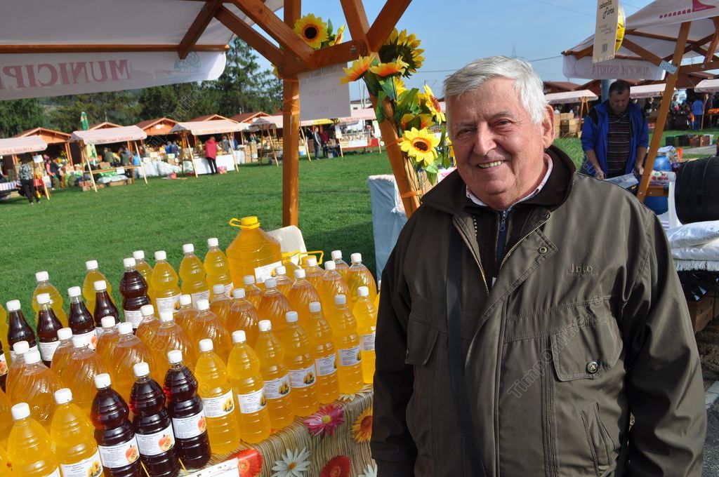 Iosif Pleşa, dogarul de 72 de ani din Dipşa care face ulei presat la ...