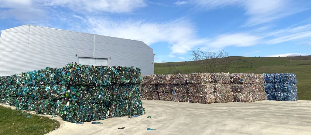 Sume importante obținute din valorificarea deșeurilor reciclabile în județ